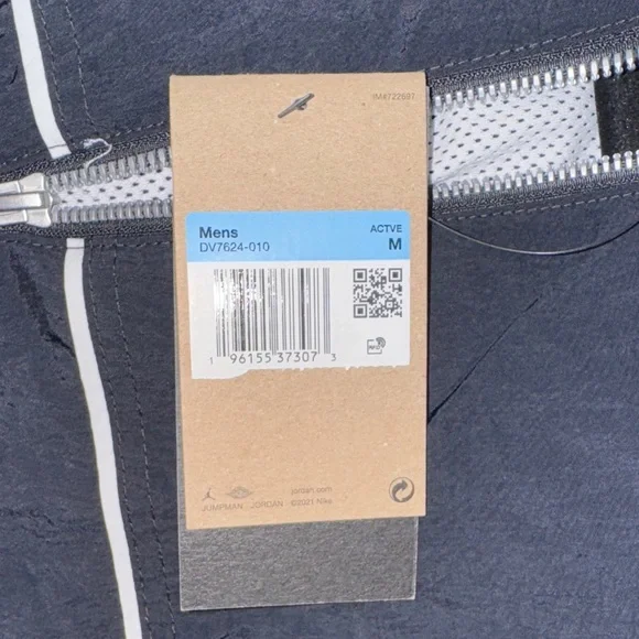 NWT Air Jordan Windbreaker - Picture 3 of 3